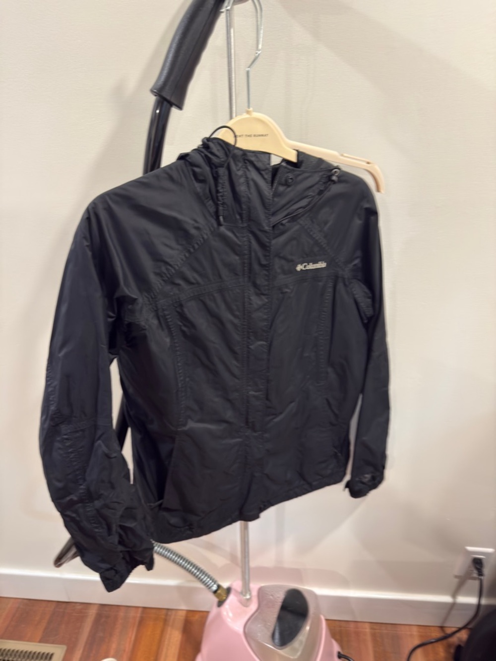 Columbia Black Packable Hooded Windbreaker Jacket
